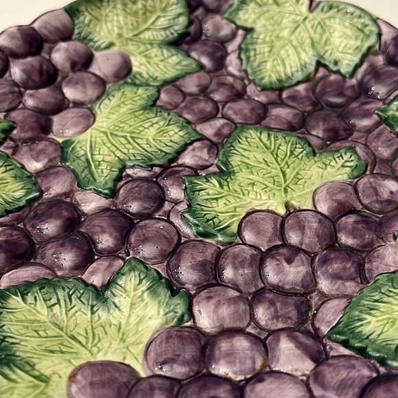 Vintage 1988 Fitz & Floyd Majolica Style Serving Dish Grapes Leaves - Picture 3 of 8